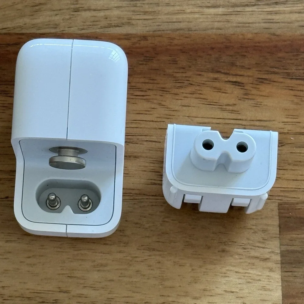 OEM Genuine Apple 12W 2.4A Power Adapter USB Charger For iPhone iPad iPod A1401